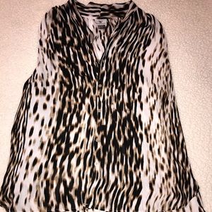 Worthington sleeveless button up blouse